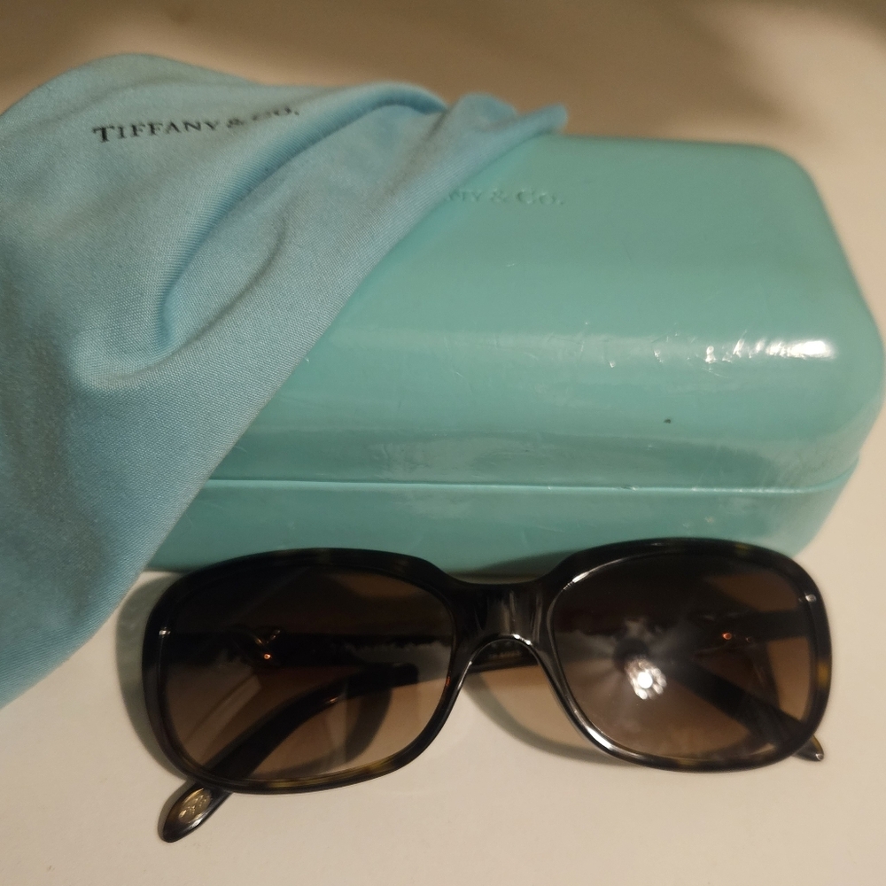 Tiffany & Co. Sunglasses with case